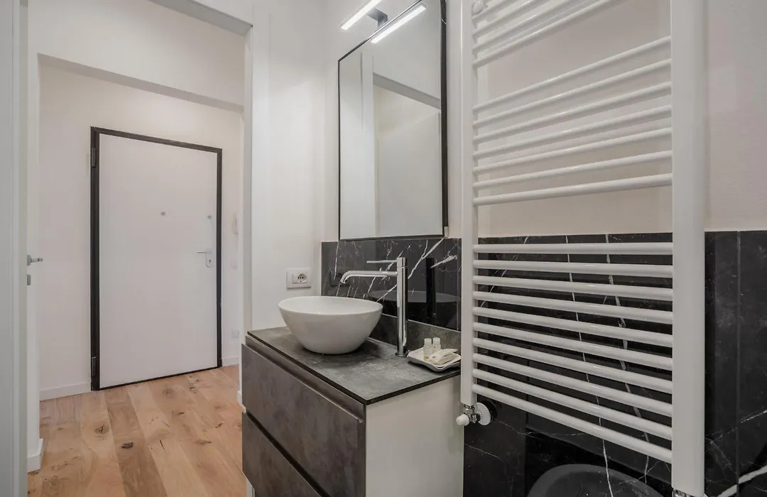Guesthost - Santa Maria Novella Nest - Vittoria & Carlo Apartments-1